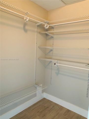 1100 10th St 15, Miami Beach, FL 33139