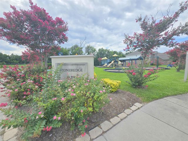 1423 Stone Bluff Drive, Houston, TX 77073