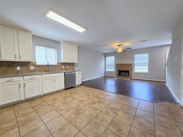 1423 Stone Bluff Drive, Houston, TX 77073