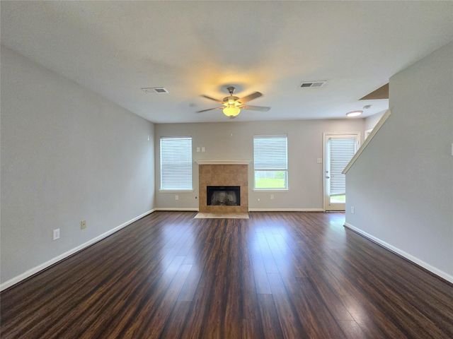 1423 Stone Bluff Drive, Houston, TX 77073