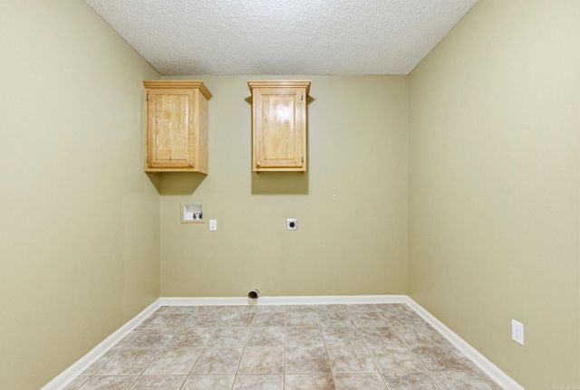 2106 Duane Dr, Beebe, AR 72012