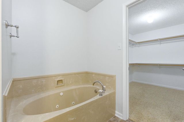 2106 Duane Dr, Beebe, AR 72012