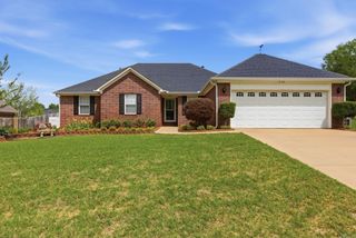2106 Duane Dr, Beebe, AR 72012