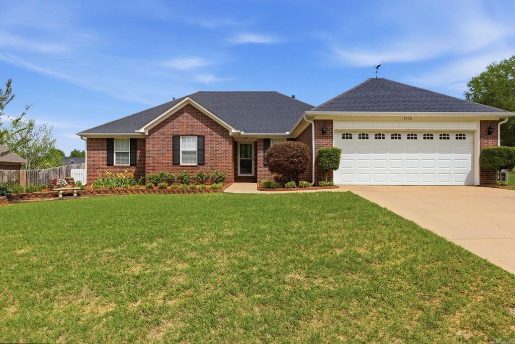 2106 Duane Dr, Beebe, AR 72012