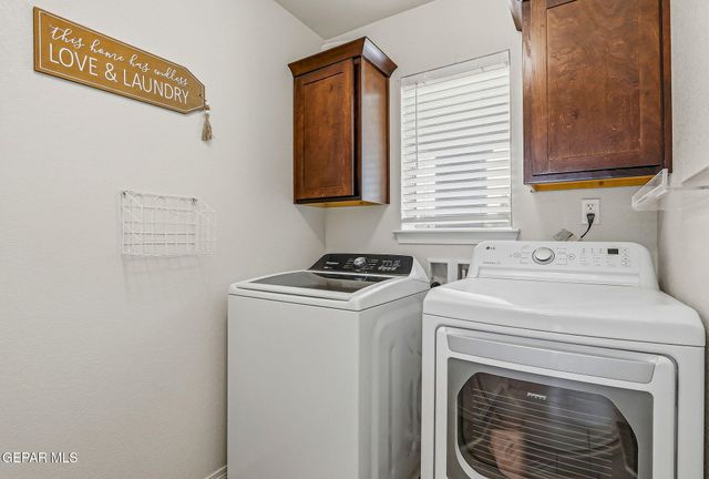 5113 HECTOR MUNOZ Drive, El Paso, TX 79938