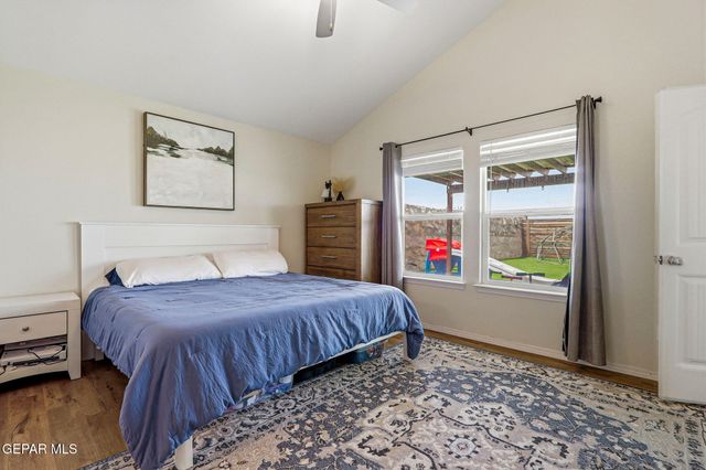 5113 HECTOR MUNOZ Drive, El Paso, TX 79938