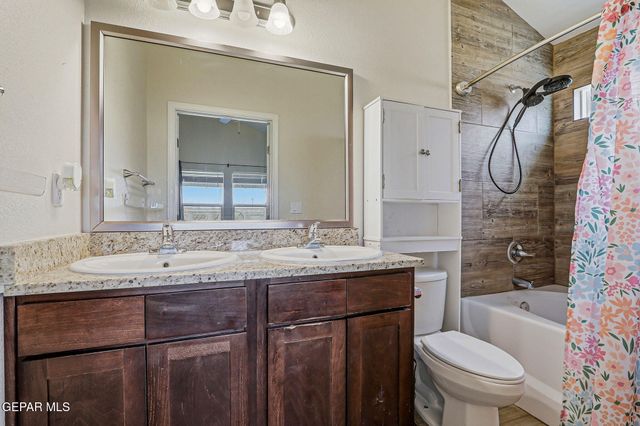 5113 HECTOR MUNOZ Drive, El Paso, TX 79938