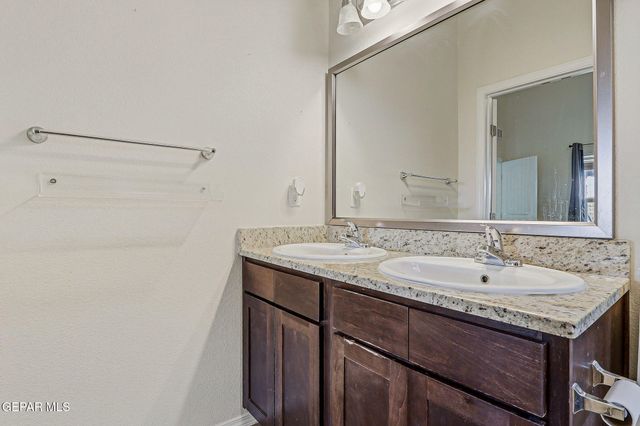 5113 HECTOR MUNOZ Drive, El Paso, TX 79938