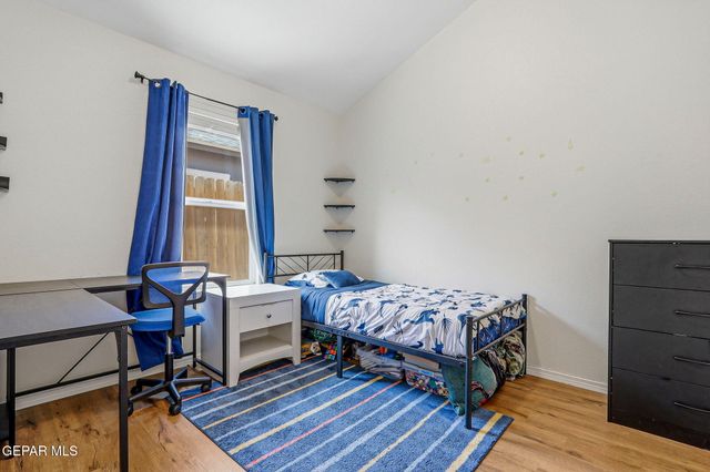 5113 HECTOR MUNOZ Drive, El Paso, TX 79938