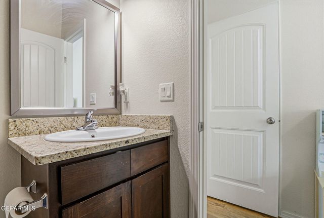 5113 HECTOR MUNOZ Drive, El Paso, TX 79938