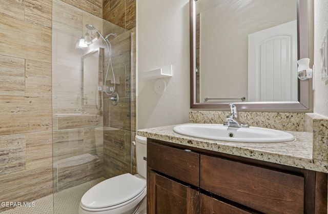 5113 HECTOR MUNOZ Drive, El Paso, TX 79938