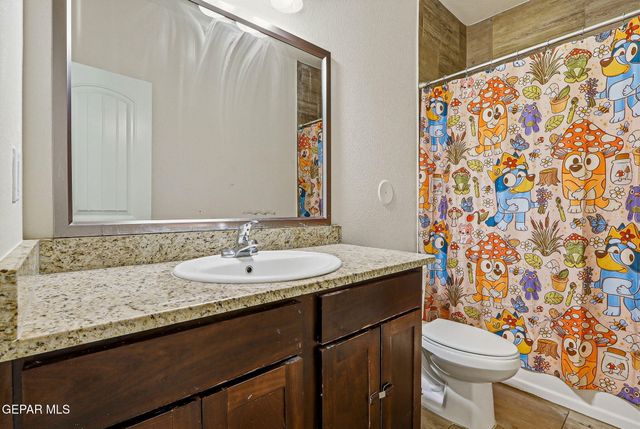 5113 HECTOR MUNOZ Drive, El Paso, TX 79938