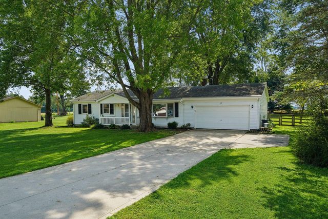 144 Stoney Ridge Drive SW, Pataskala, OH 43062