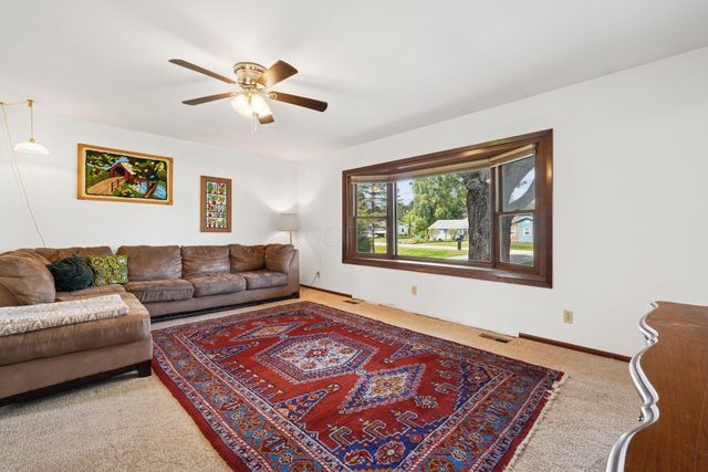144 Stoney Ridge Drive SW, Pataskala, OH 43062