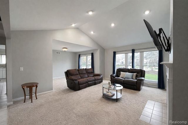 1770 Dogwood Trail, Commerce Twp, MI 48390