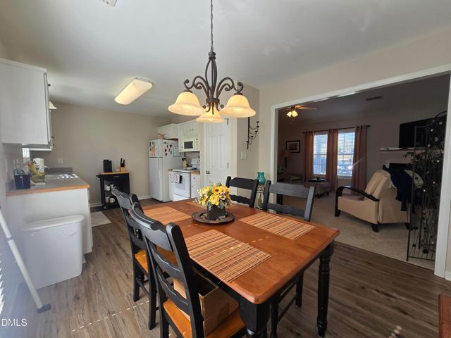 202 E Sebastian Court, Mebane, NC 27302