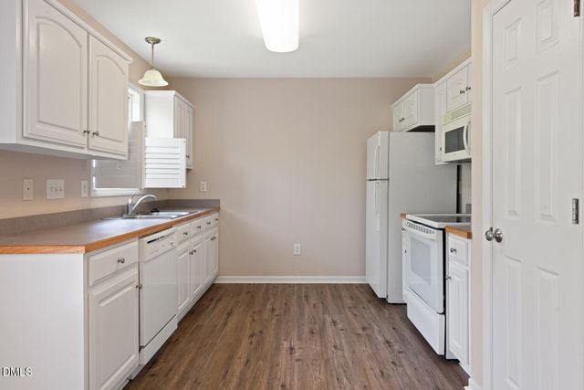 202 E Sebastian Court, Mebane, NC 27302
