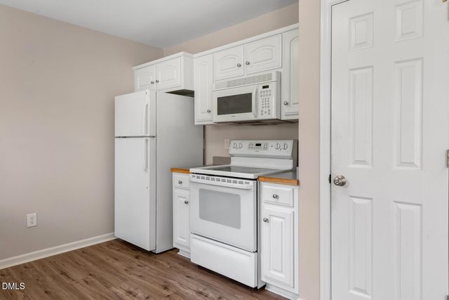 202 E Sebastian Court, Mebane, NC 27302