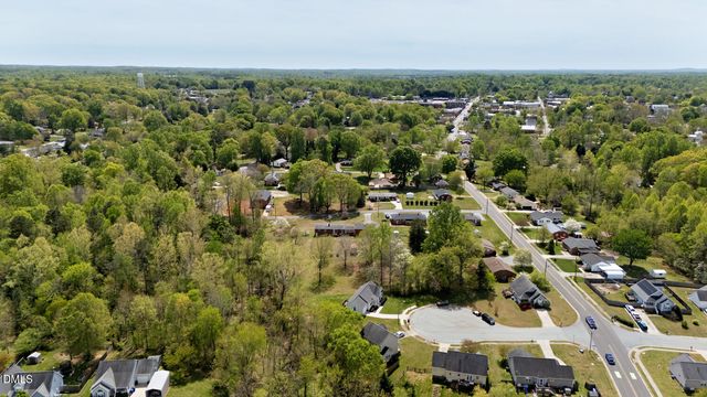 202 E Sebastian Court, Mebane, NC 27302