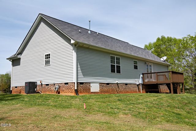 202 E Sebastian Court, Mebane, NC 27302