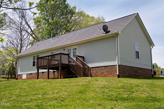 202 E Sebastian Court, Mebane, NC 27302