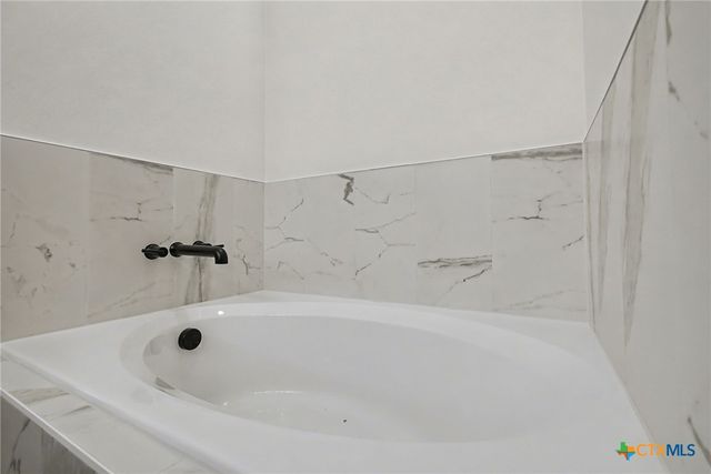 425 County Road 3152, Kempner, TX 76539