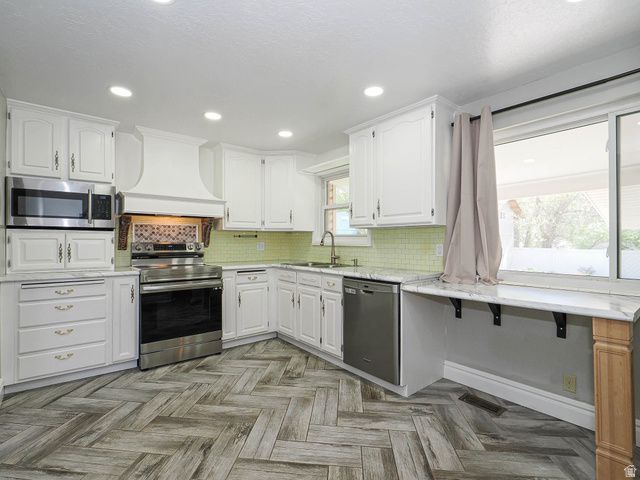 930 N AMETHYST ST, Layton, UT 84041