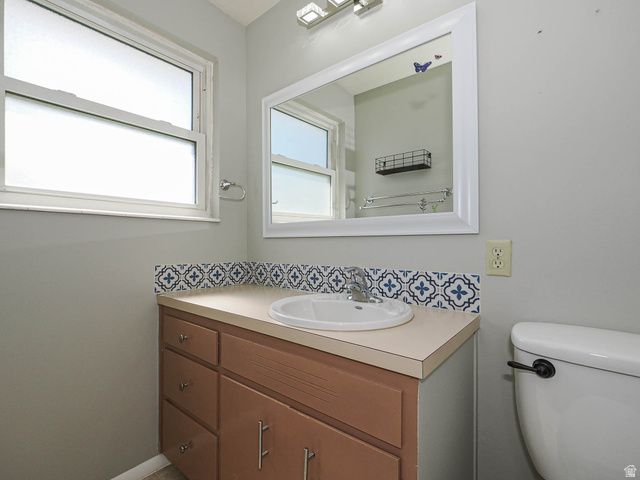 930 N AMETHYST ST, Layton, UT 84041