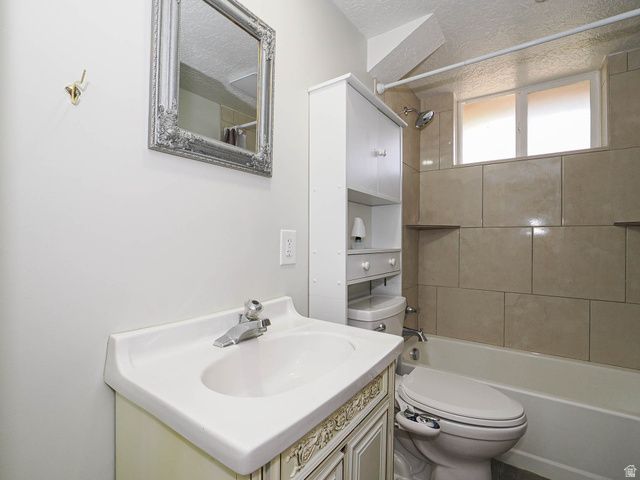 930 N AMETHYST ST, Layton, UT 84041