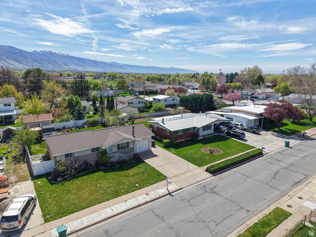 930 N AMETHYST ST, Layton, UT 84041