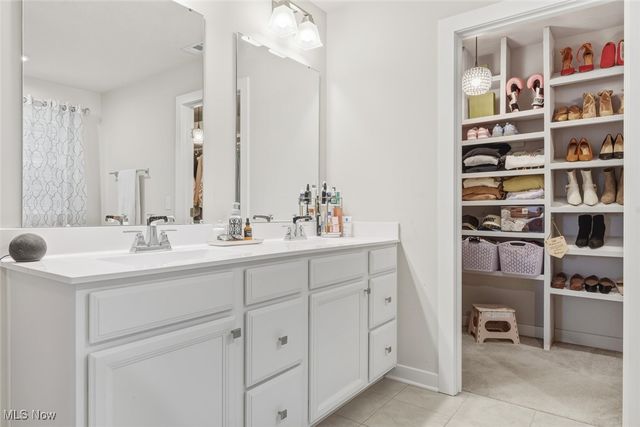 6170 James Drive, Lorain, OH 44053