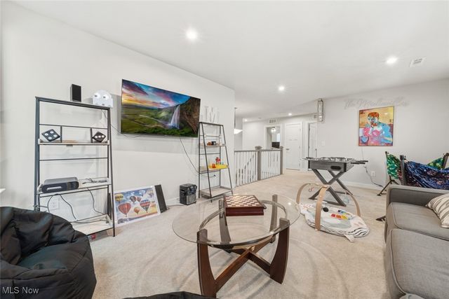 6170 James Drive, Lorain, OH 44053