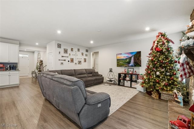 6170 James Drive, Lorain, OH 44053