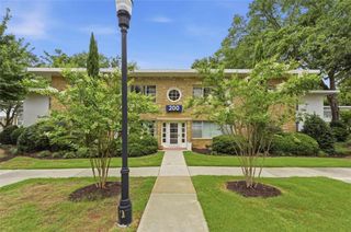 2240 Cheshire Bridge Road NE 205, Atlanta, GA 30324