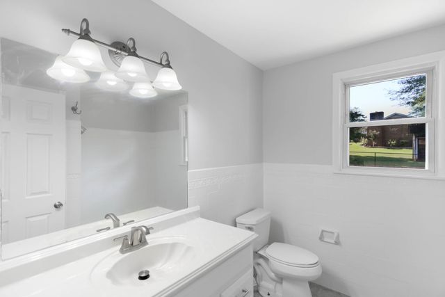 211 General Forrest Dr, Springfield, TN 37172