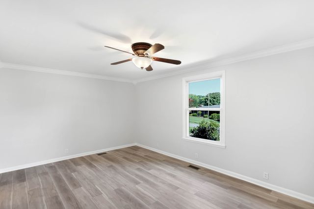 211 General Forrest Dr, Springfield, TN 37172