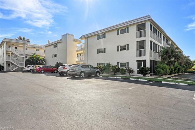 3150 Binnacle DR 217, Naples, FL 34103