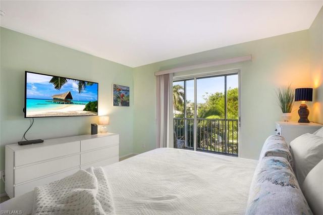 3150 Binnacle DR 217, Naples, FL 34103