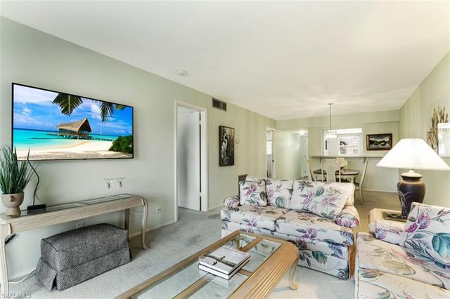 3150 Binnacle DR 217, Naples, FL 34103