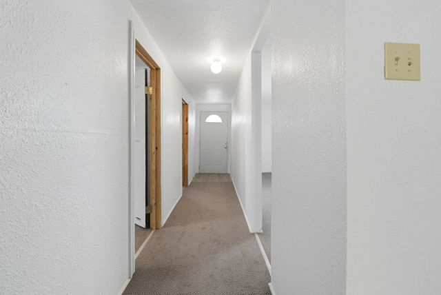 319 E 17th St, Columbia, TN 38401