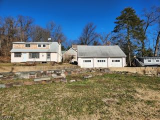 116 Johnston Dr, Watchung Boro, NJ 07069