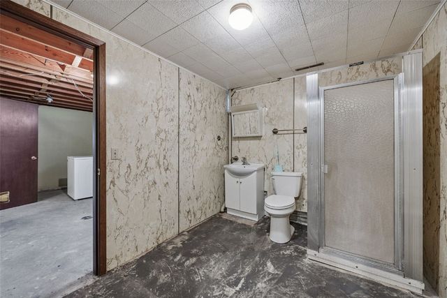 805 W 17th Street, Vinton, IA 52349