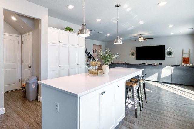 6157 E Garland Avenue, Fresno, CA 93727