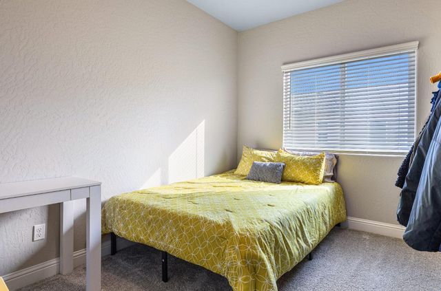 6157 E Garland Avenue, Fresno, CA 93727