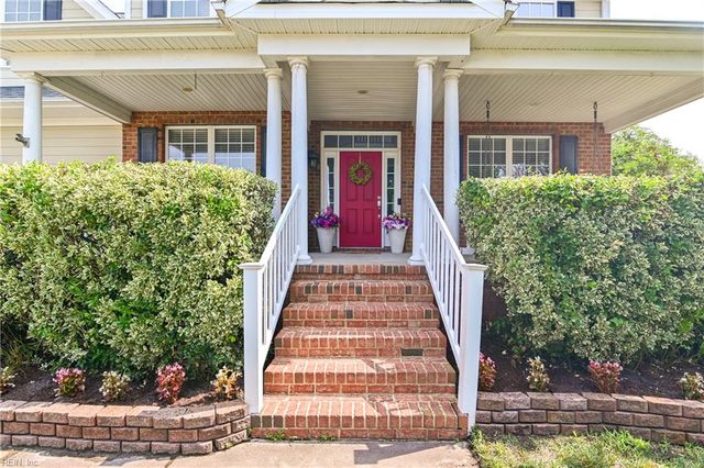 1237 Spruce LN, Chesapeake, VA 23320