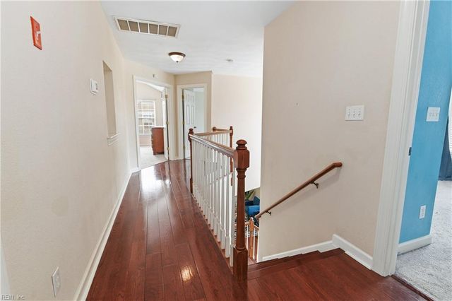 1237 Spruce LN, Chesapeake, VA 23320