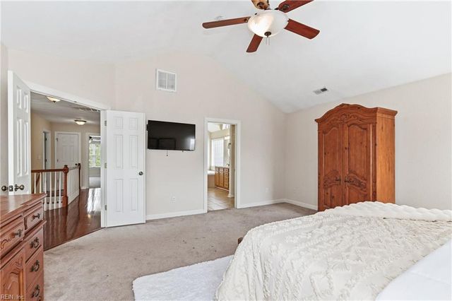 1237 Spruce LN, Chesapeake, VA 23320