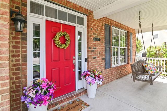 1237 Spruce LN, Chesapeake, VA 23320
