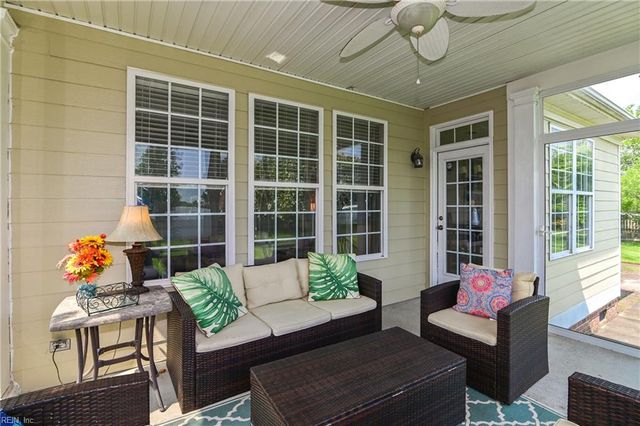 1237 Spruce LN, Chesapeake, VA 23320