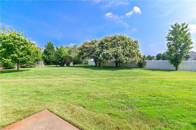 1237 Spruce LN, Chesapeake, VA 23320